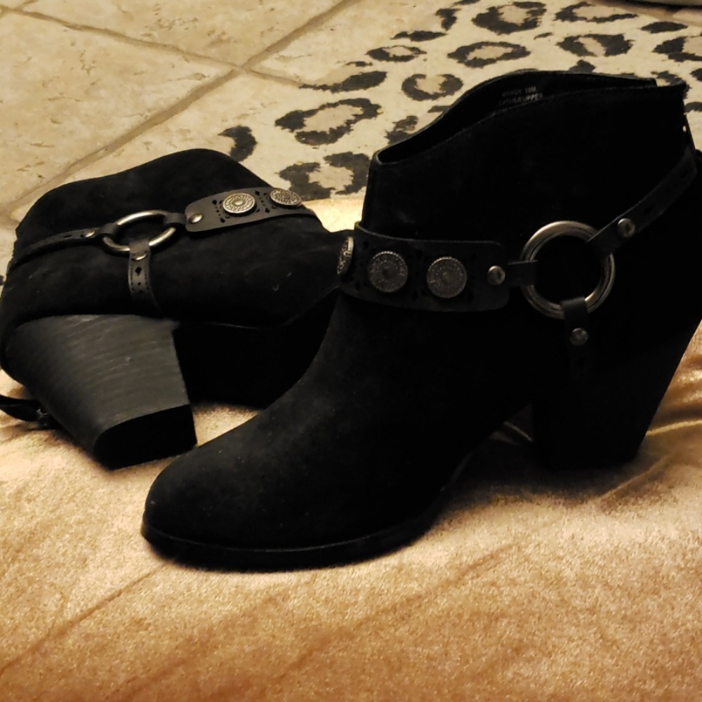 Yellow Box Leather black bootie  , real suede leather!